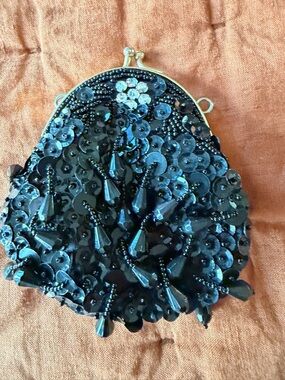 Black Beaded Sequin Kiss-Lock Coin Purse